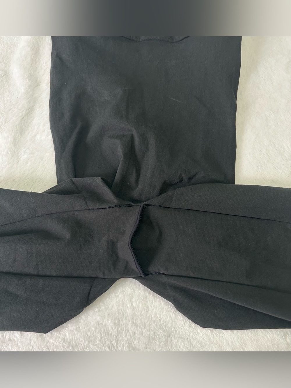 SKIMS High-Waist Mid-Thigh Onyx Black Sheer Shapewear Shorts Sz medium - Picture 4 of 4